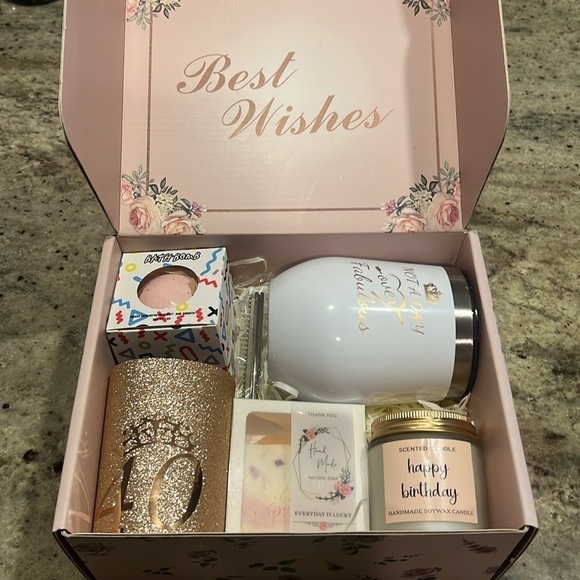 NEW Fabulous & 40 Happy Birthday Box in Pink - Picture 11 of 12
